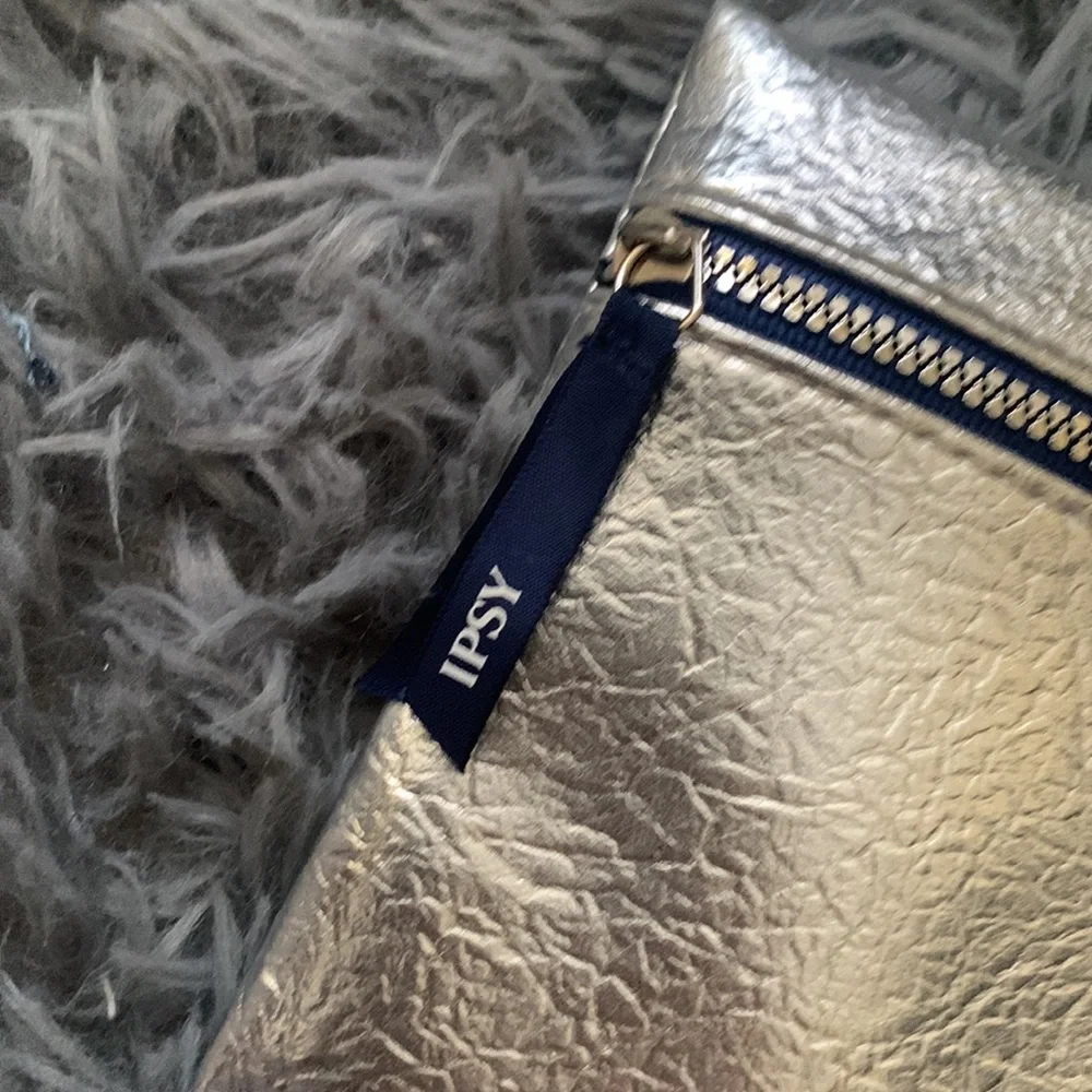 Ipsy Cosmetic Bag *4 for $20* - Picture 2 of 3